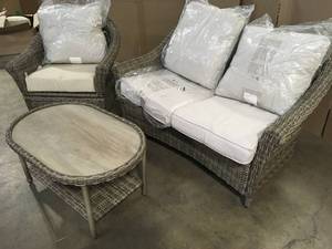 Patio Furniture Set Customer Returns See Terms on Auction