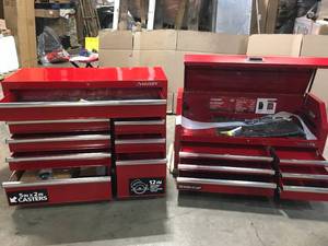 Husky 46 in. W X 18.1in D Standard Duty 14-Drawer Tool Chest and Top Tool Cabinet Combo in Red open box slight scratches review pictures  Customer Returns See Terms on Auction