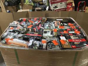 Gaylord of Door Locks and Handles Various Models and Conditions Customer Returns See Terms on Auction