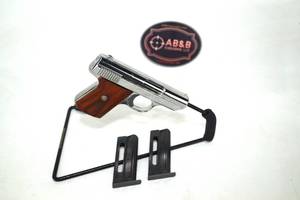 lot 1 image: Jennings J-22 .22LR Pocket Pistol, 6 plus 1 rounds, 2 Magazines