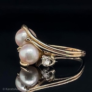 White Pearl & Diamond Estate Ring in 14k Gold $900 Retail