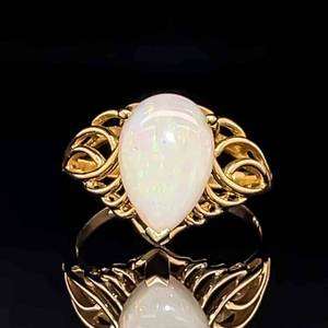 Opal Estate Ring in 14k Yellow Gold