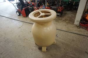 lot 36 image: Large Plastic Rain Barrel