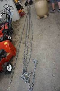 lot 10 image: 80 Heavy Duty 38 Log Chain