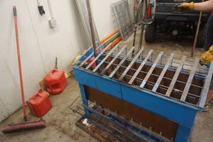 lot 12 image: Metal Garage Hand Tool Storage Rack