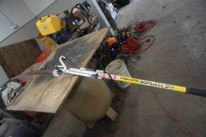 lot 32 image: Fiskars Brand Ropeless Tree SawPole Saw