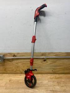 lot 8 image: MILWAUKEE 6 Measuring Wheel (48-22-5006)