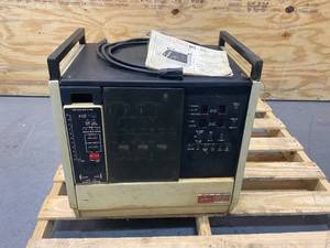 lot 79 image: VEECO Leak Detector MS-20