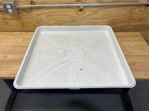lot 84 image: OATEY 34067 28-in. x 30-in. Plastic Washing Machine Pan with Ribs, White