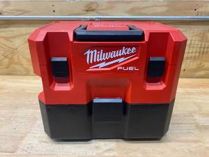 lot 27 image: MILWAUKEE M12 FUEL 12-Volt Lithium-Ion Cordless 1.6 Gal. WetDry Vacuum (Tool-Only)