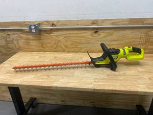 lot 40 image: RYOBI RY40604VNM Cordless brushless Hedge Trimmer 40V Lithium Ion (Tool Only)