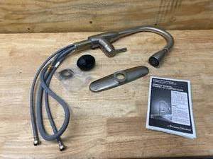 lot 89 image: AMERICAN STANDARD Fairbury Single-Handle Pull-Down Sprayer Kitchen Faucet in Stainless Steel