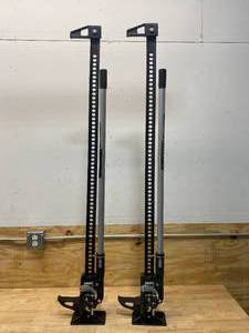 lot 55 image: HUSKY Lot of 2-  60 in. 3-12-Ton Farm Jacks