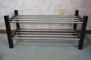 lot 22 image: shoe rack