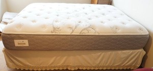lot 47 image: back supporter bed