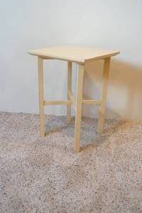 lot 77 image: table