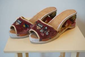 lot 82 image: Japan sandal