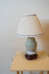 lot 84 image: lamp