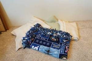 lot 88 image: blankets