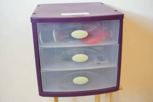 lot 89 image: sewing supplies