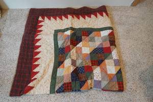 lot 102 image: quilt