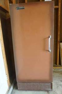 lot 114 image: Whirlpool refrigerator
