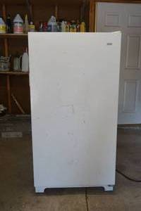 lot 115 image: Kenmore upright freezer