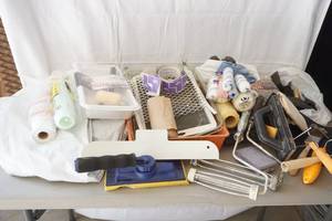 lot 122 image: painting supplies