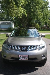 lot 572 image: Nissan Murano AWD