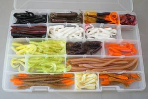 lot 142 image: fishing tackle