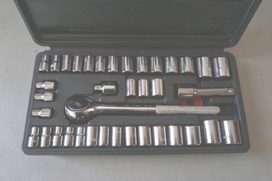 lot 166 image: allied socket set