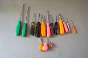 lot 198 image: screwdrivers