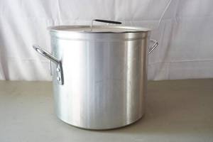 lot 209 image: boll Orth pot