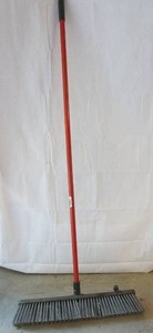 lot 215 image: shop broom