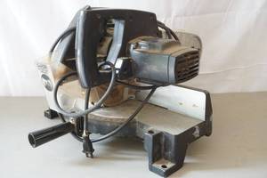 lot 250 image: miter saw