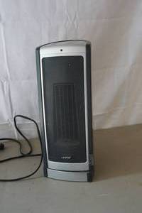 lot 251 image: oscillating heater