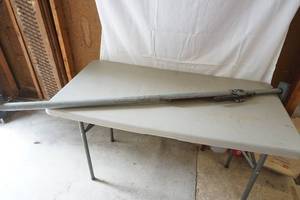 lot 264 image: load holding bar