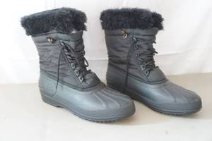lot 283 image: Sorel boot
