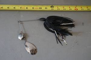 lot 310 image: Musky lure