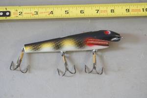 lot 316 image: Musky lure
