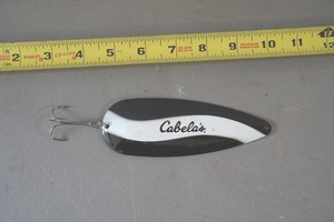 lot 318 image: Musky lure