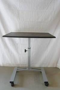 lot 364 image: adjustable table