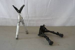 lot 366 image: gun rest