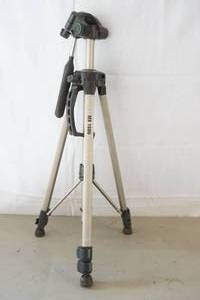 lot 383 image: tripod