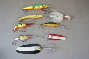 lot 399 image: fishing tackle