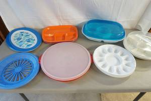 lot 413 image: picnic supplies
