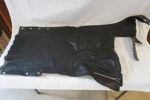 lot 434 image: Element Advanced Motorcycle Gear Chaps