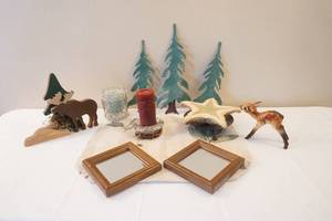lot 445 image: Enesco Japan deer statue