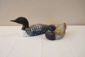 lot 447 image: LoonMallard decor