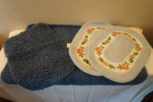 lot 453 image: accent rugs